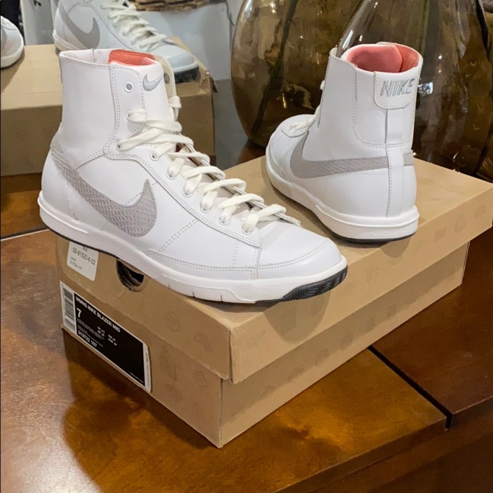 Women’s Vintage Nike Blazers Mid